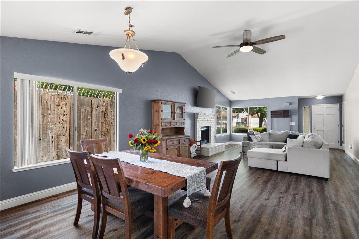 1205 Courtney Way, Modesto, CA 95358
