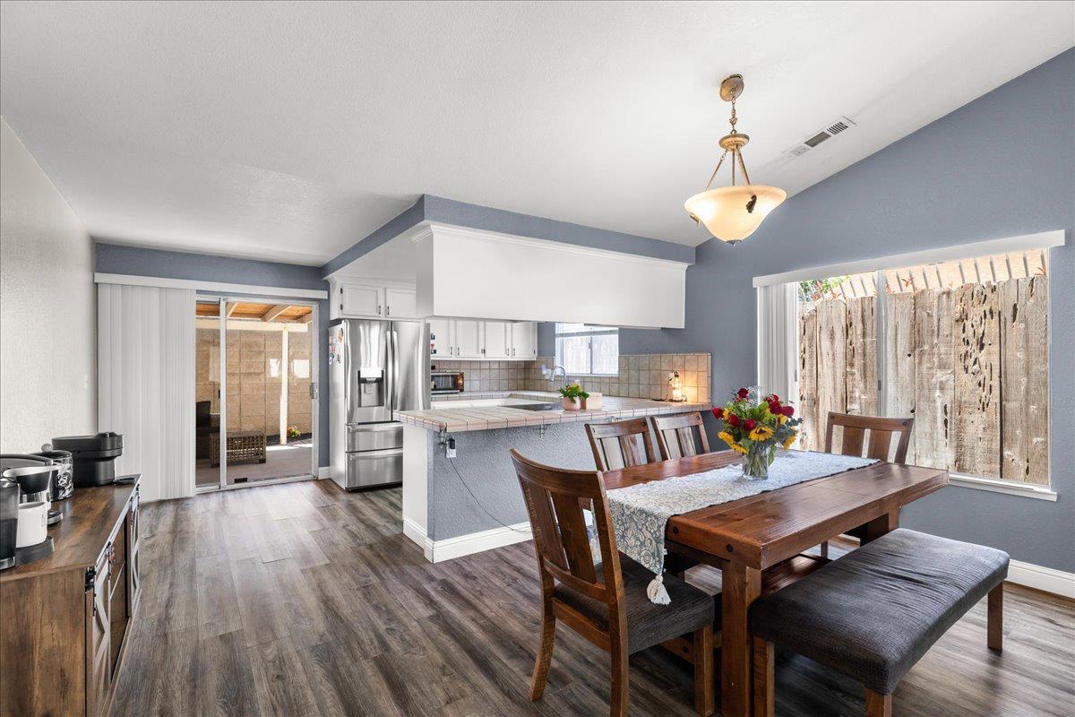 1205 Courtney Way, Modesto, CA 95358