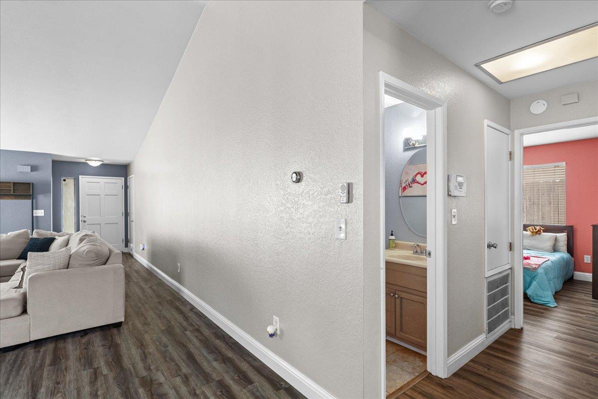1205 Courtney Way, Modesto, CA 95358