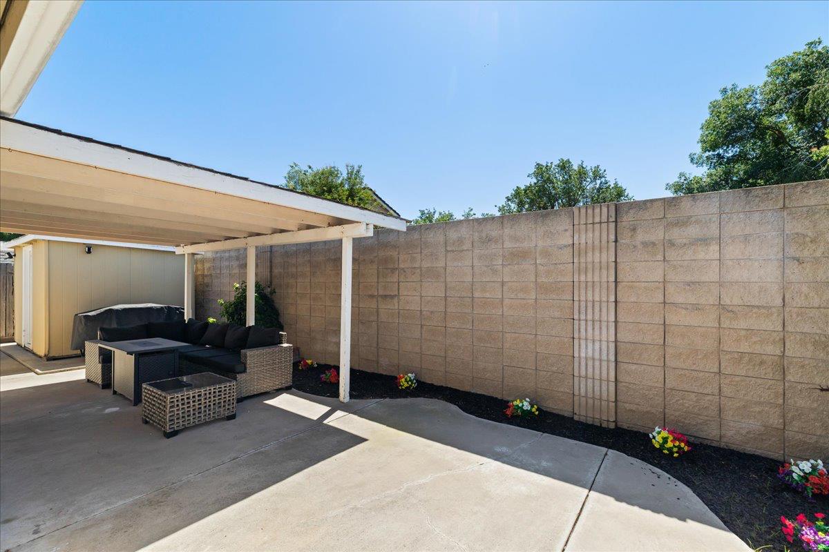 1205 Courtney Way, Modesto, CA 95358
