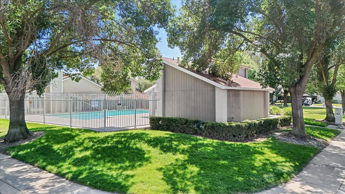 1205 Courtney Way, Modesto, CA 95358