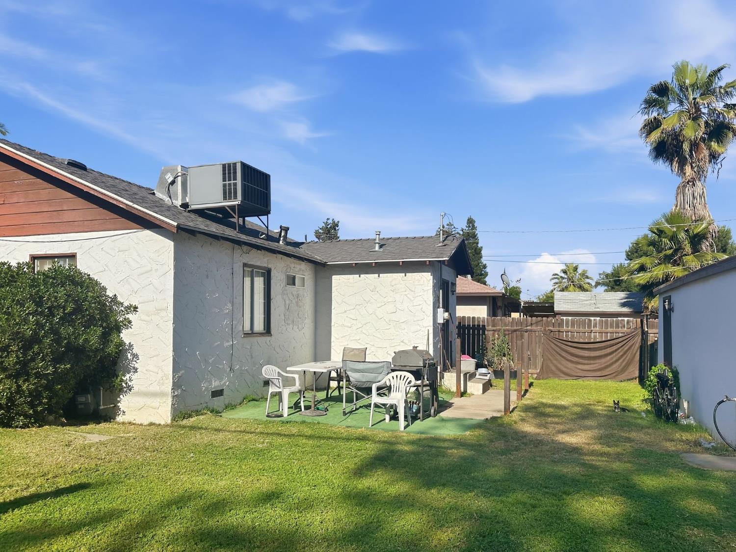 1643 W Andrews Ave, Fresno, CA 93705