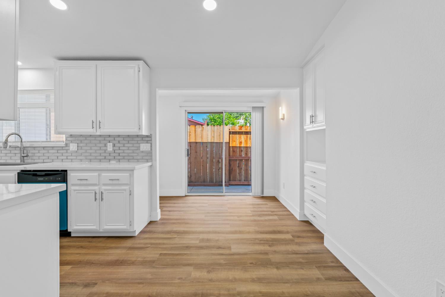 1833 Mimi Way, Modesto, CA 95351