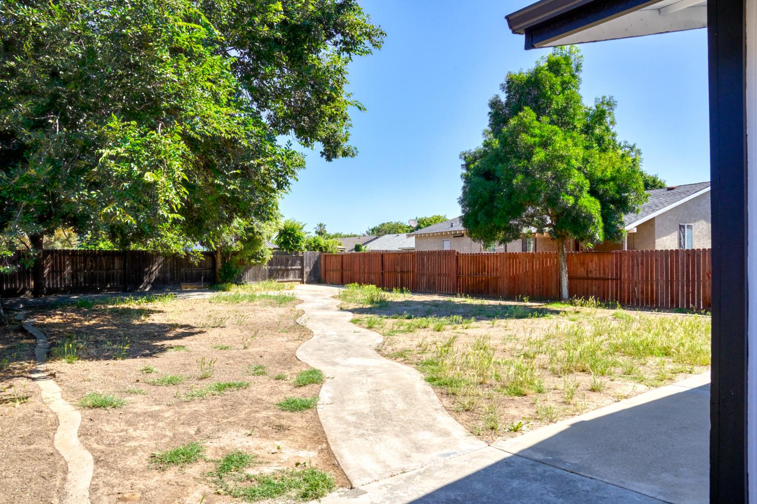 1833 Mimi Way, Modesto, CA 95351
