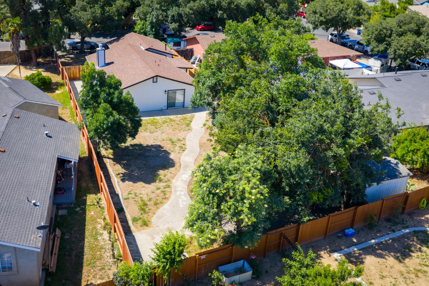 1833 Mimi Way, Modesto, CA 95351