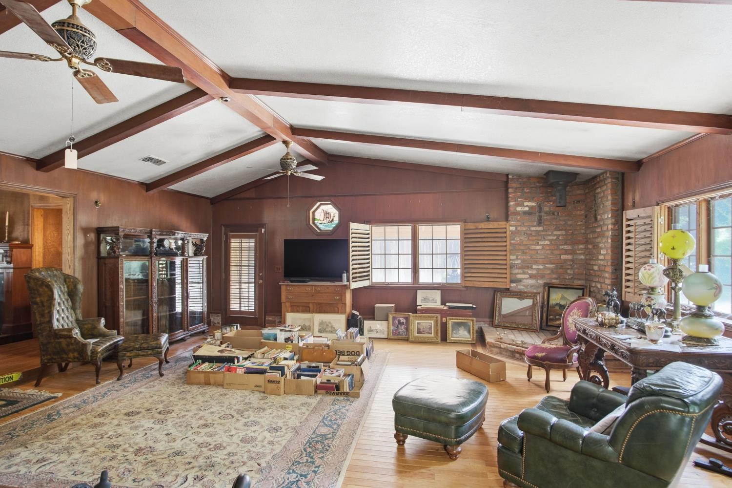 2411 Pinehurst Dr, Oakdale, CA 95361