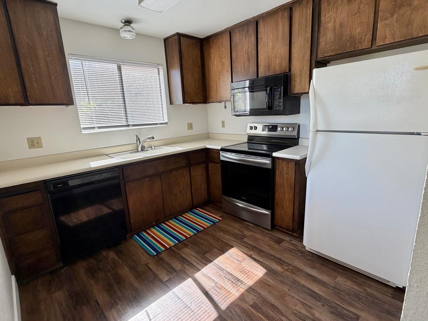 2900 Andre Ln #144, Turlock, CA 95382