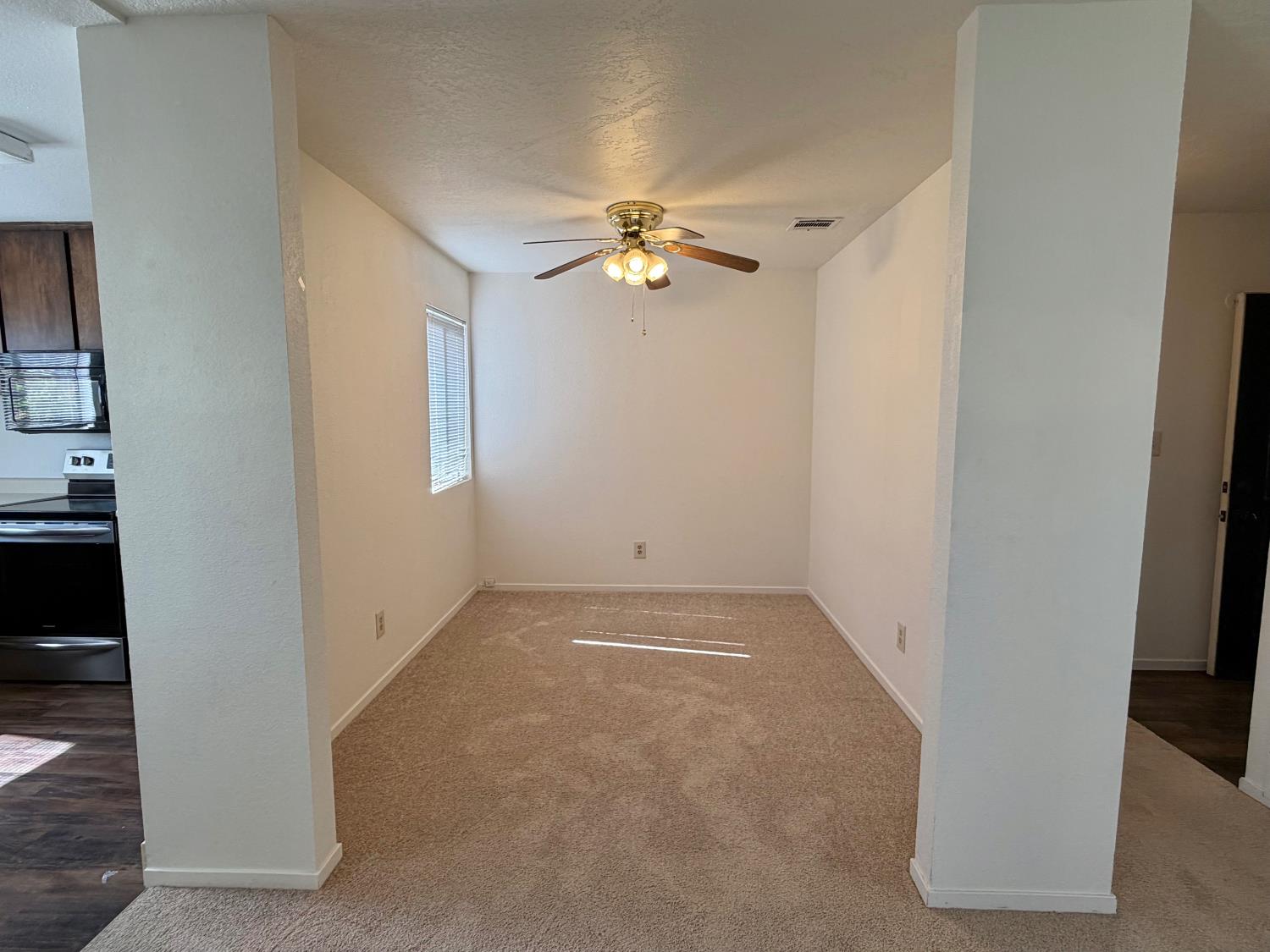 2900 Andre Ln #144, Turlock, CA 95382