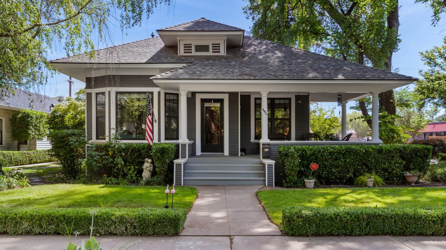 302 Elmwood Ave, Modesto, CA 95354