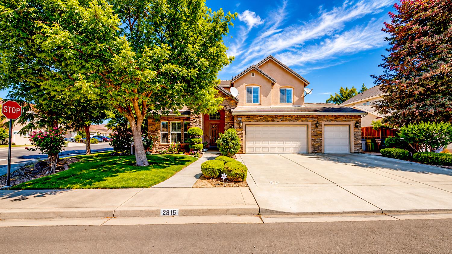2815 Castleview Dr, Turlock, CA 95382