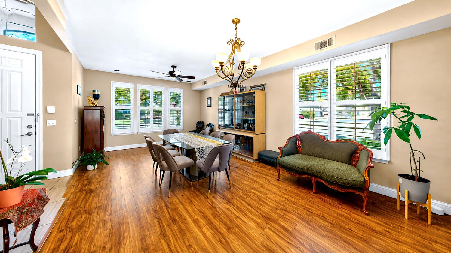 2815 Castleview Dr, Turlock, CA 95382