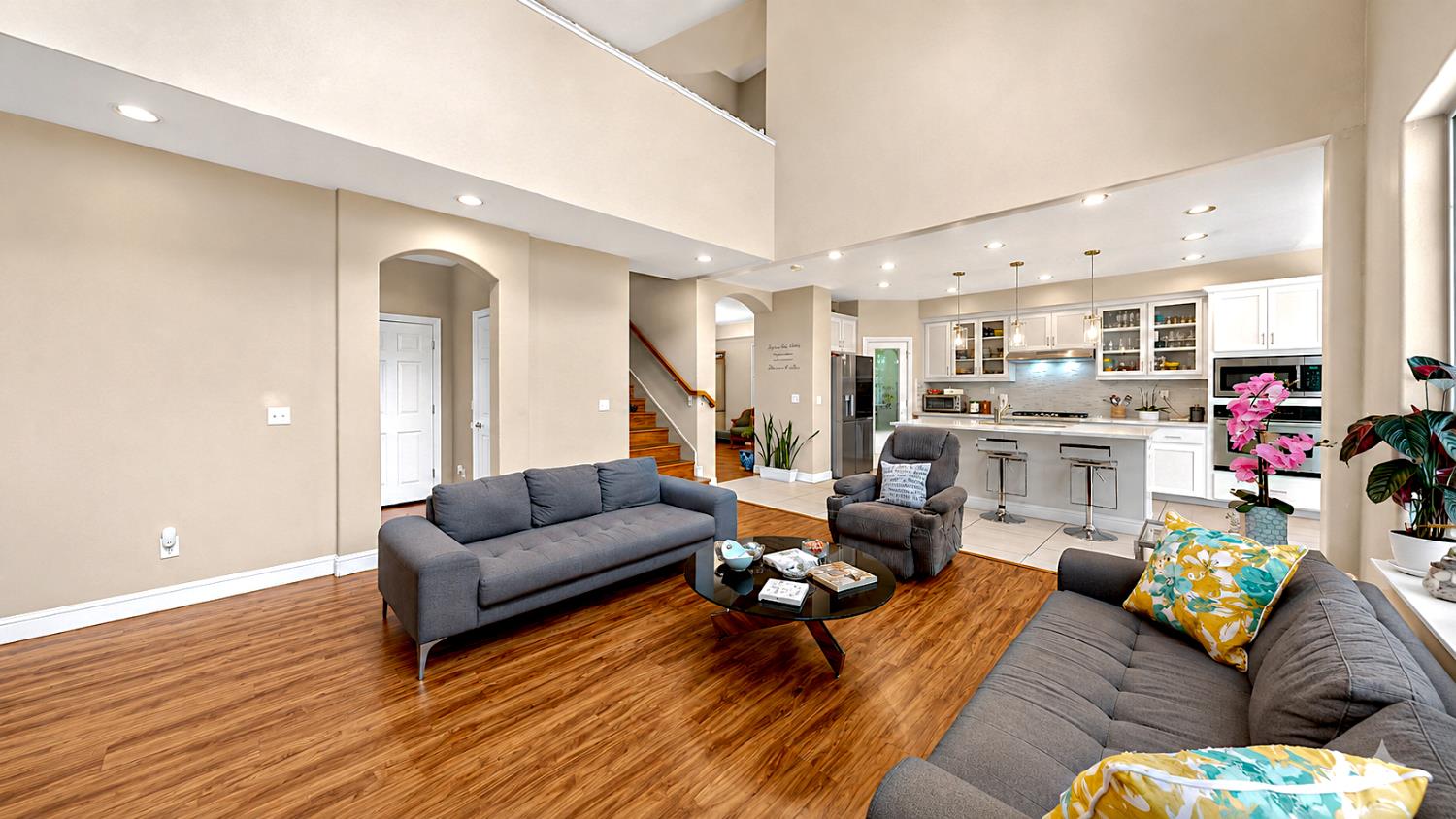 2815 Castleview Dr, Turlock, CA 95382