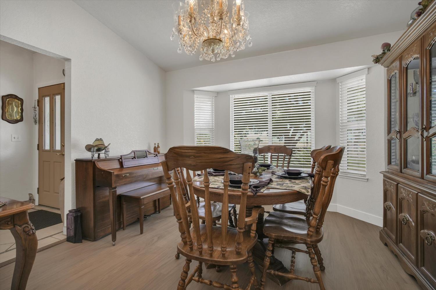 4611 Heather Hills Ln, Oakdale, CA 95361