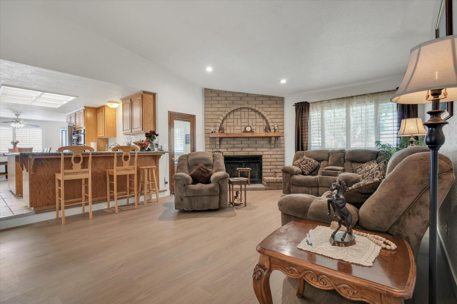 4611 Heather Hills Ln, Oakdale, CA 95361