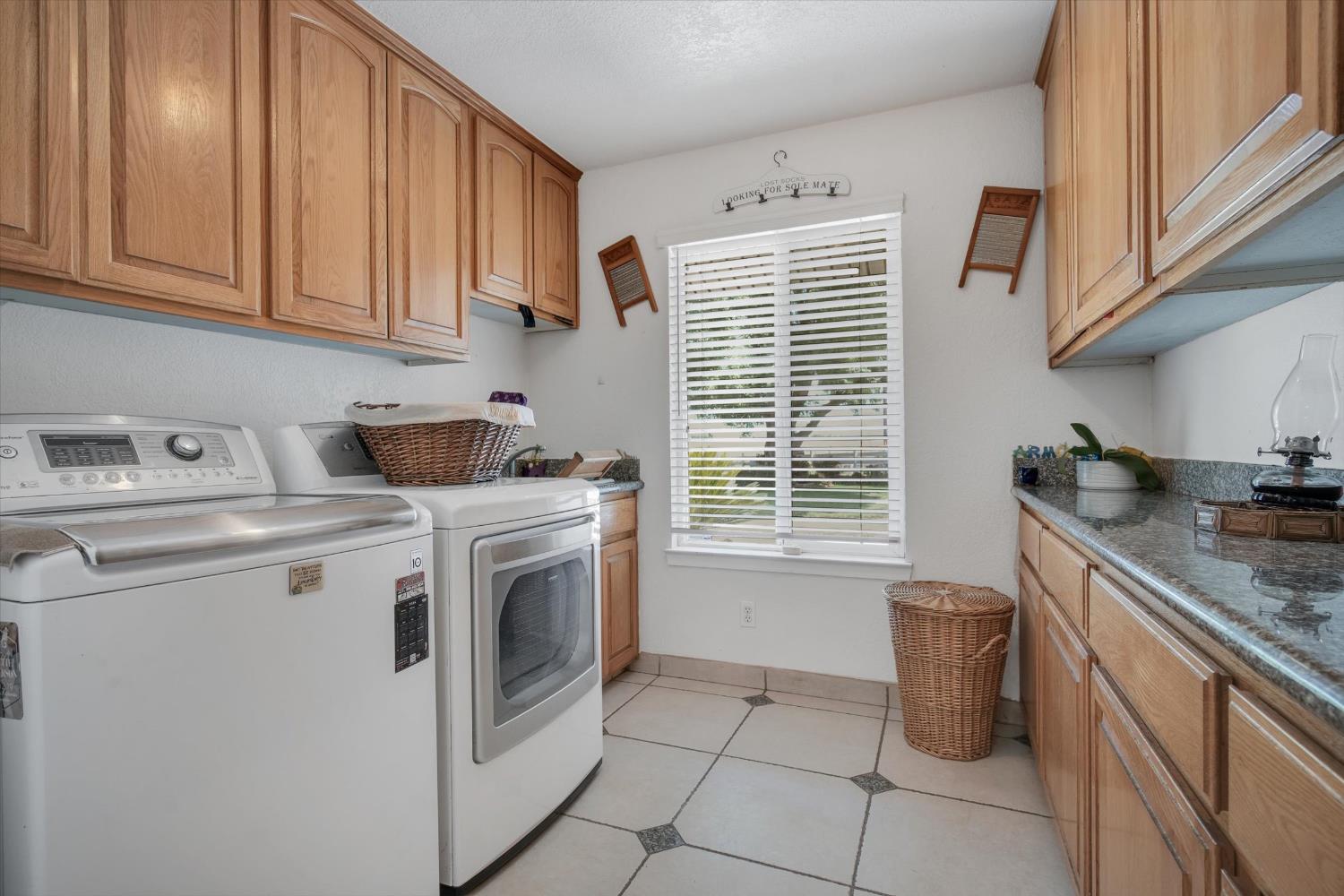 4611 Heather Hills Ln, Oakdale, CA 95361
