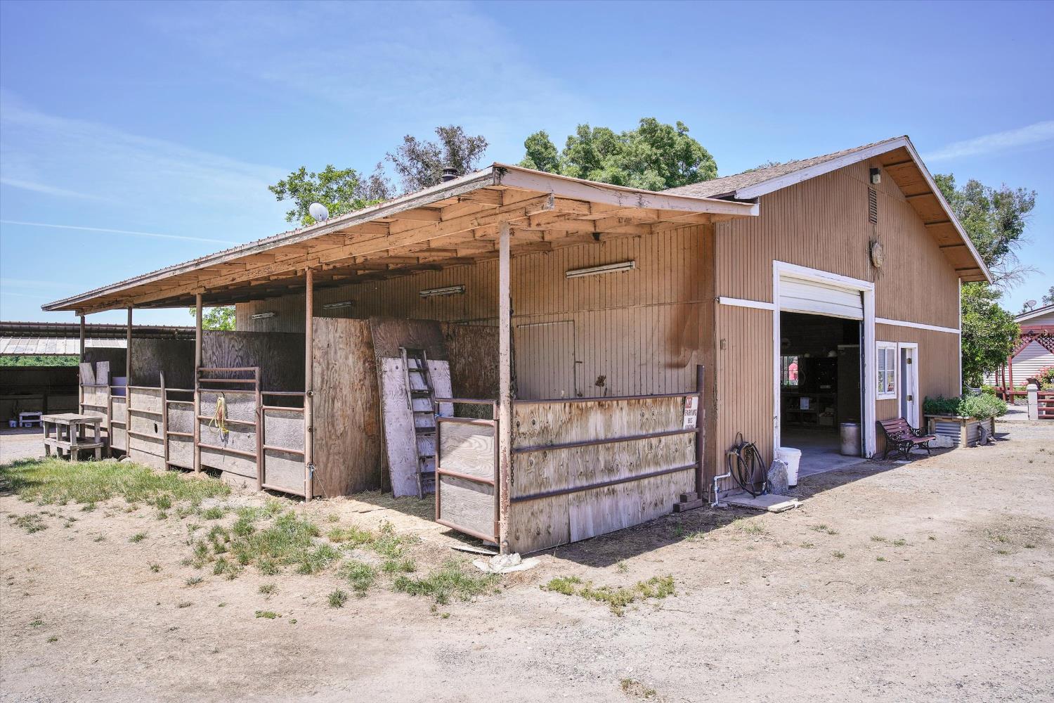 4611 Heather Hills Ln, Oakdale, CA 95361