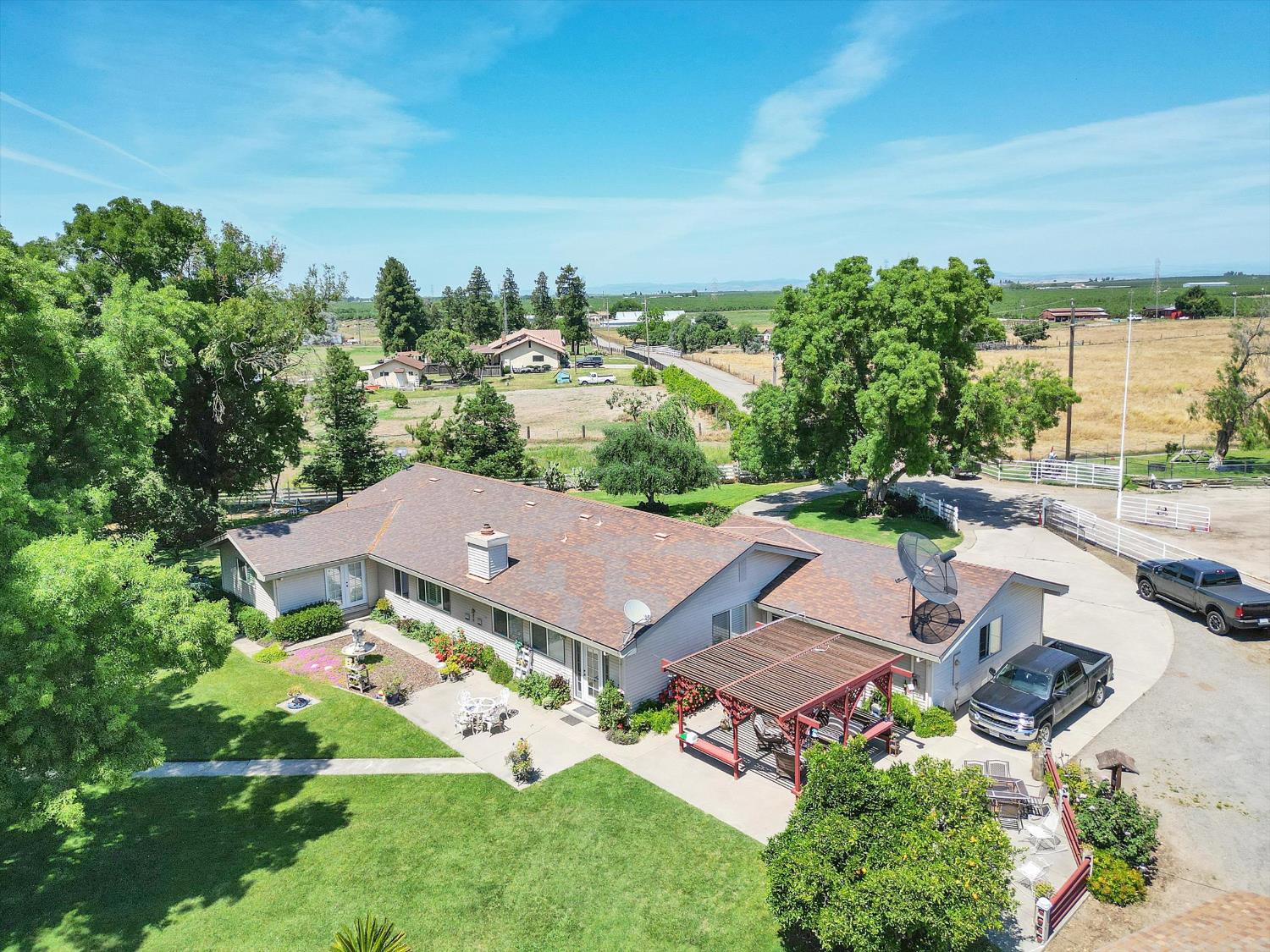 4611 Heather Hills Ln, Oakdale, CA 95361