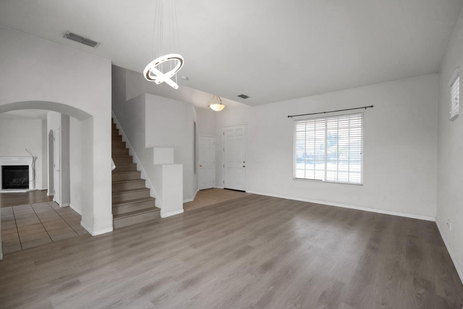 1412 Red Ribbons Ln, Manteca, CA 95337
