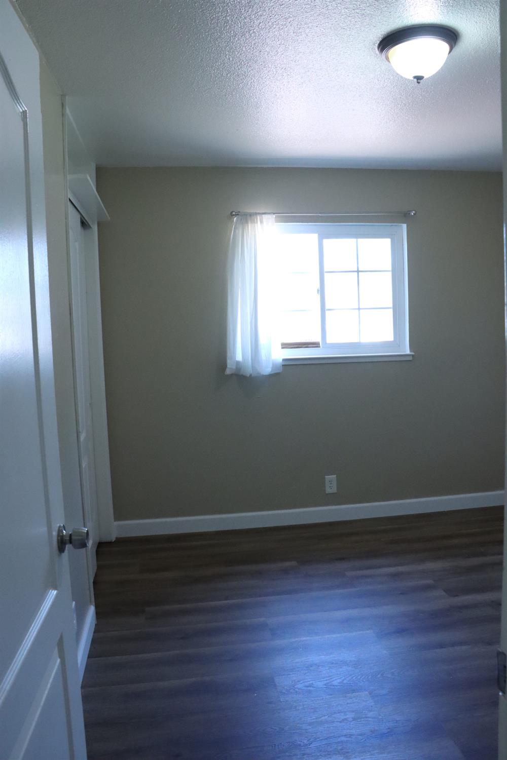 1820 Celeste Dr, Modesto, CA 95355