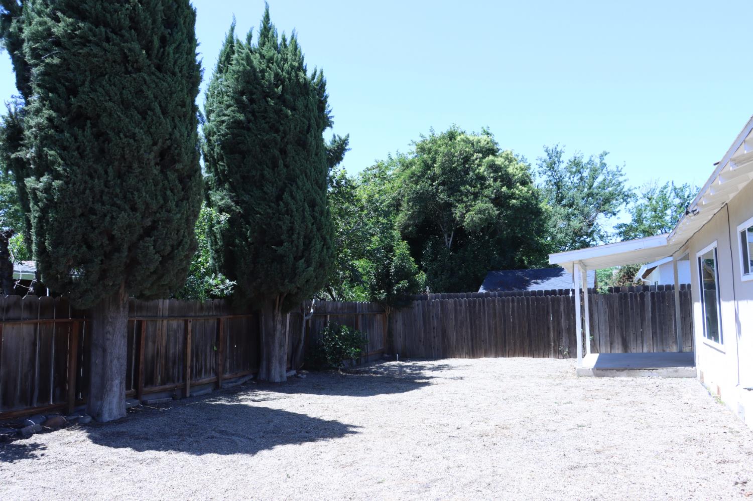 1820 Celeste Dr, Modesto, CA 95355