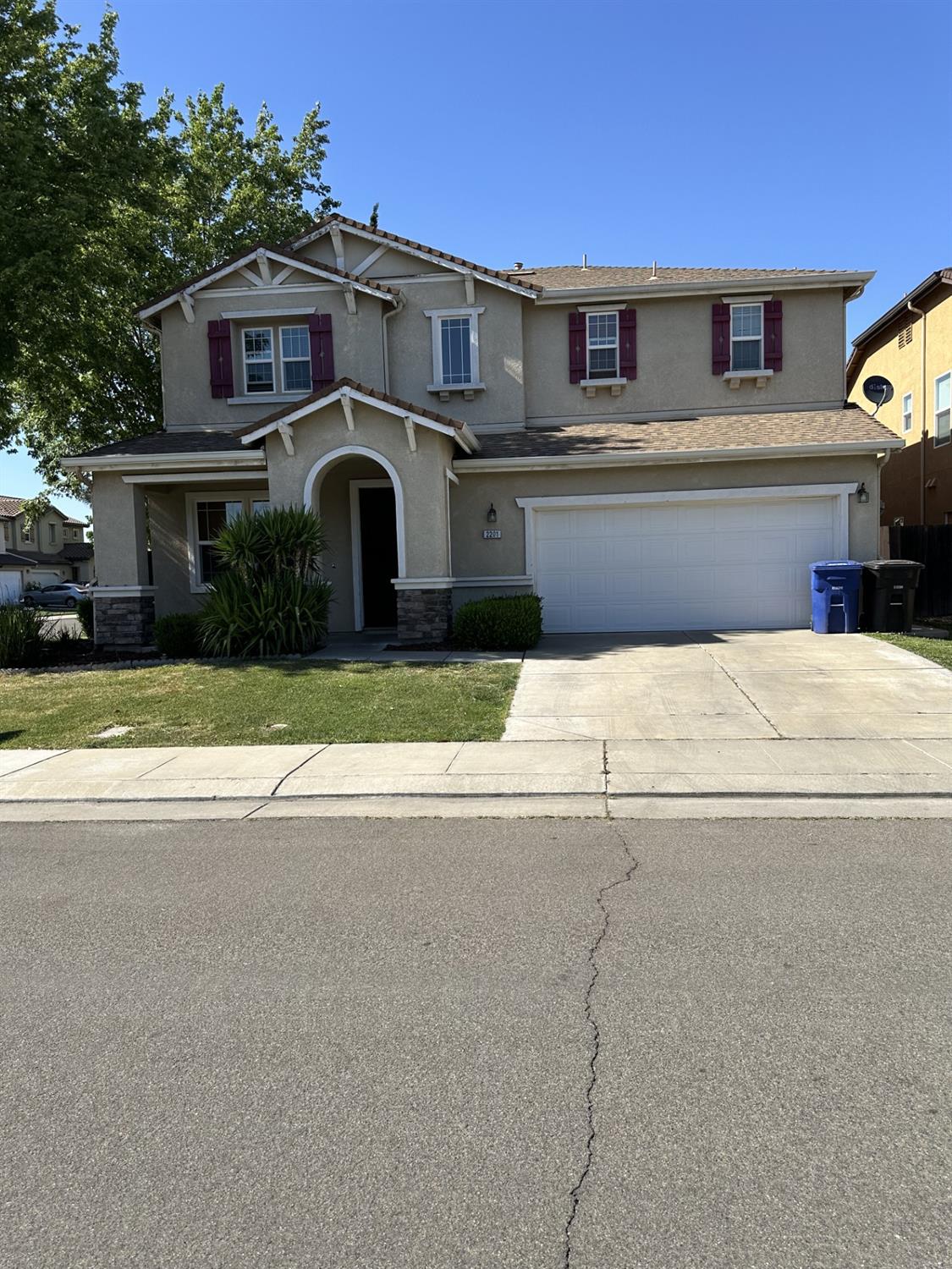 2201 Driftwood Park Dr, Modesto, CA 95355