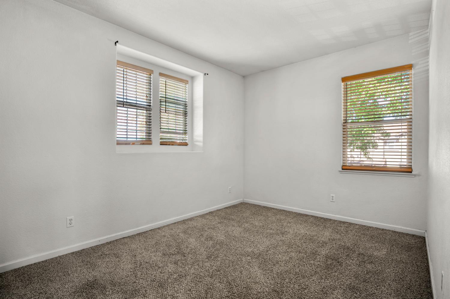 2201 Driftwood Park Dr, Modesto, CA 95355