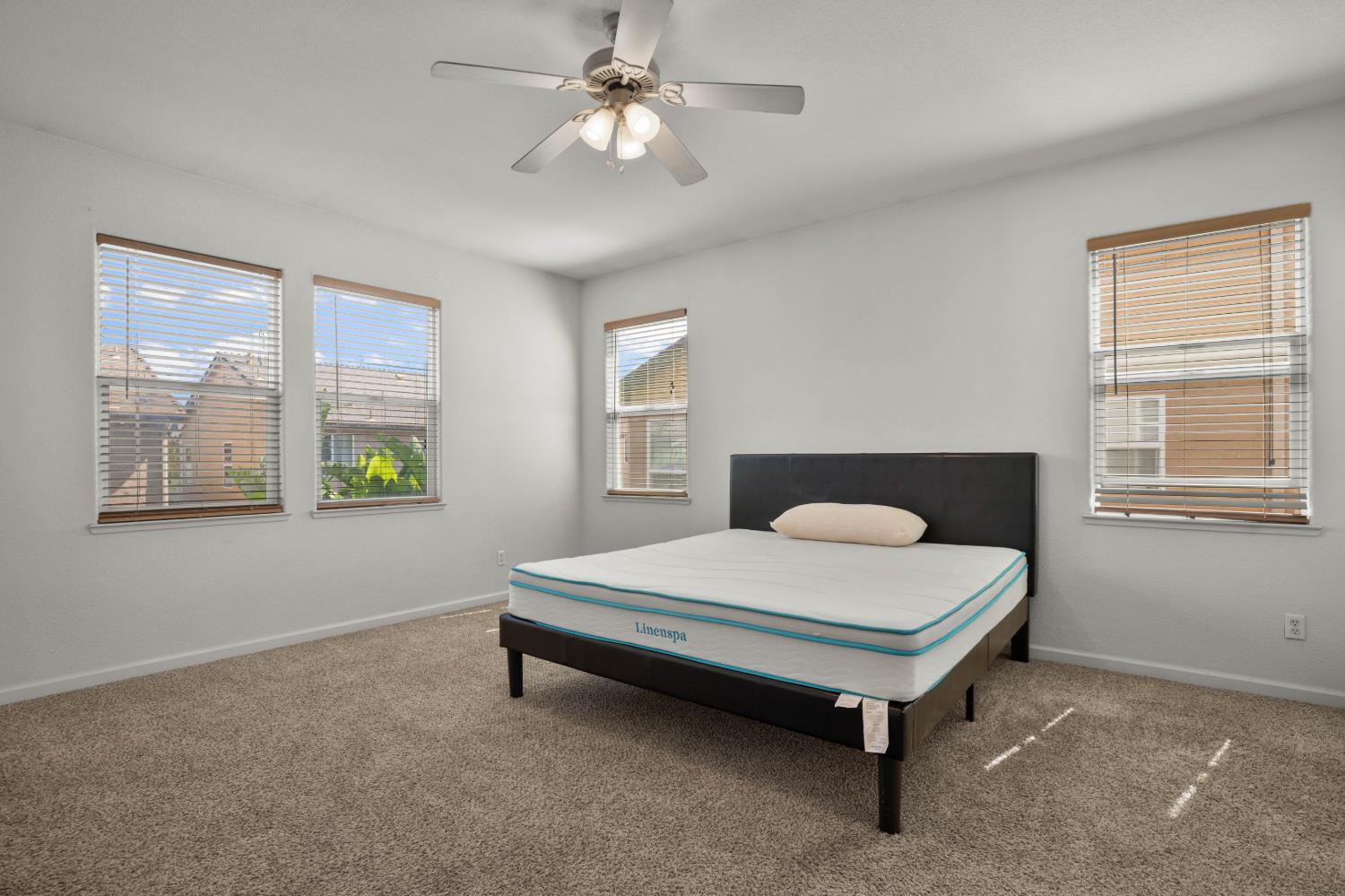2201 Driftwood Park Dr, Modesto, CA 95355