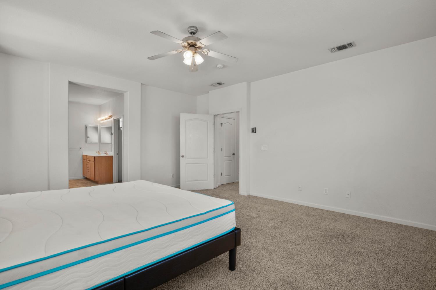2201 Driftwood Park Dr, Modesto, CA 95355