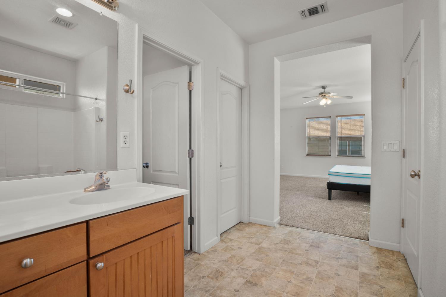 2201 Driftwood Park Dr, Modesto, CA 95355