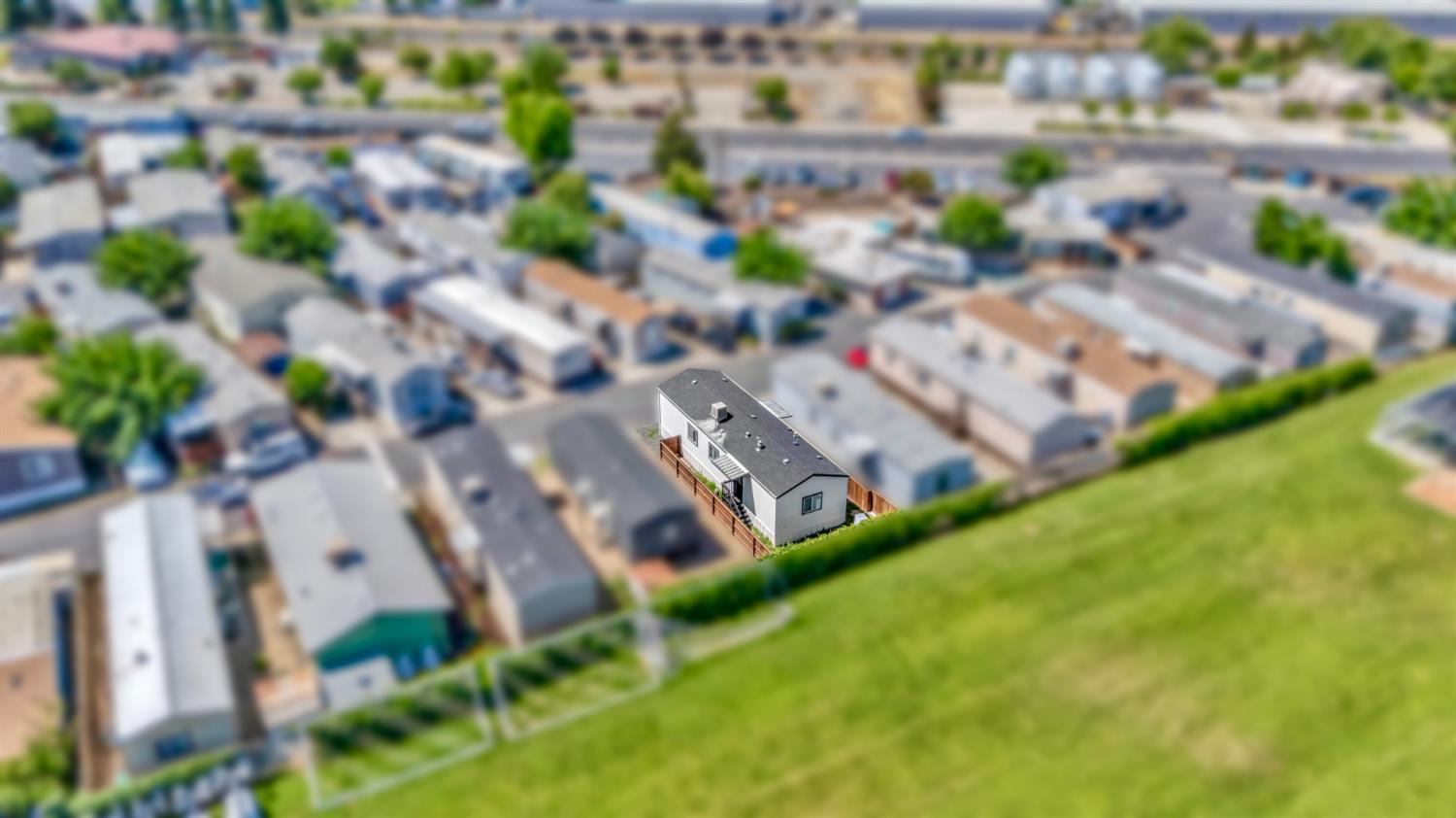 555 Moffat Blvd #33, Manteca, CA 95336