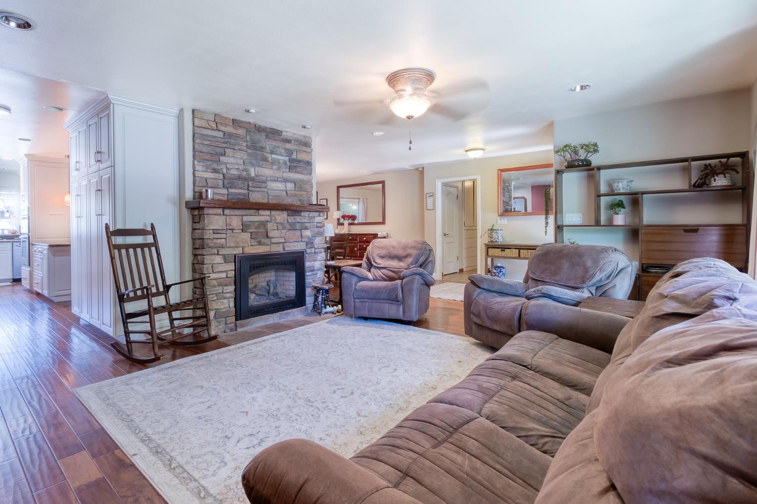 3313 Mansfield Ln, Modesto, CA 95350