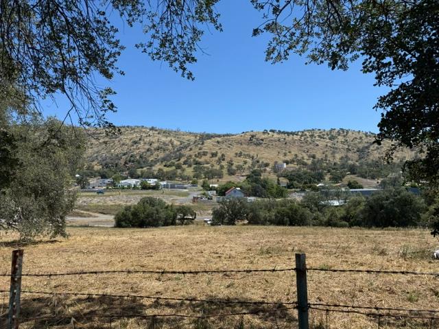 348 Mineral St, Copperopolis, CA 95228