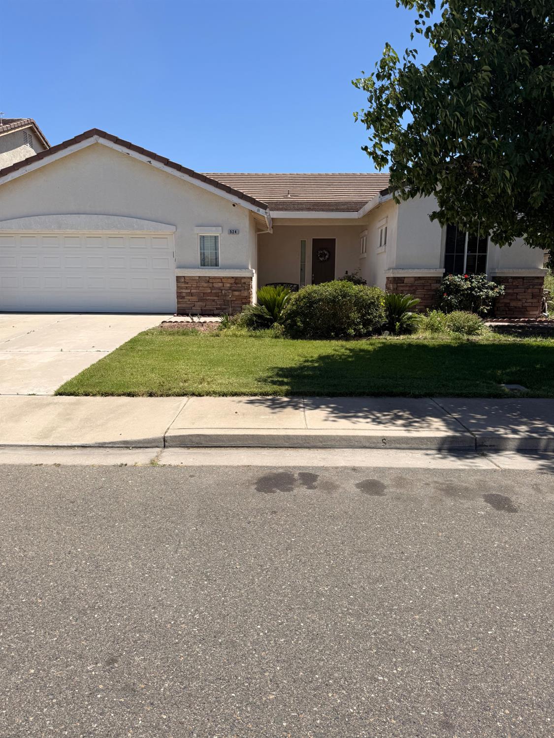 524 E Aldrich Ave, Livingston, CA 95334