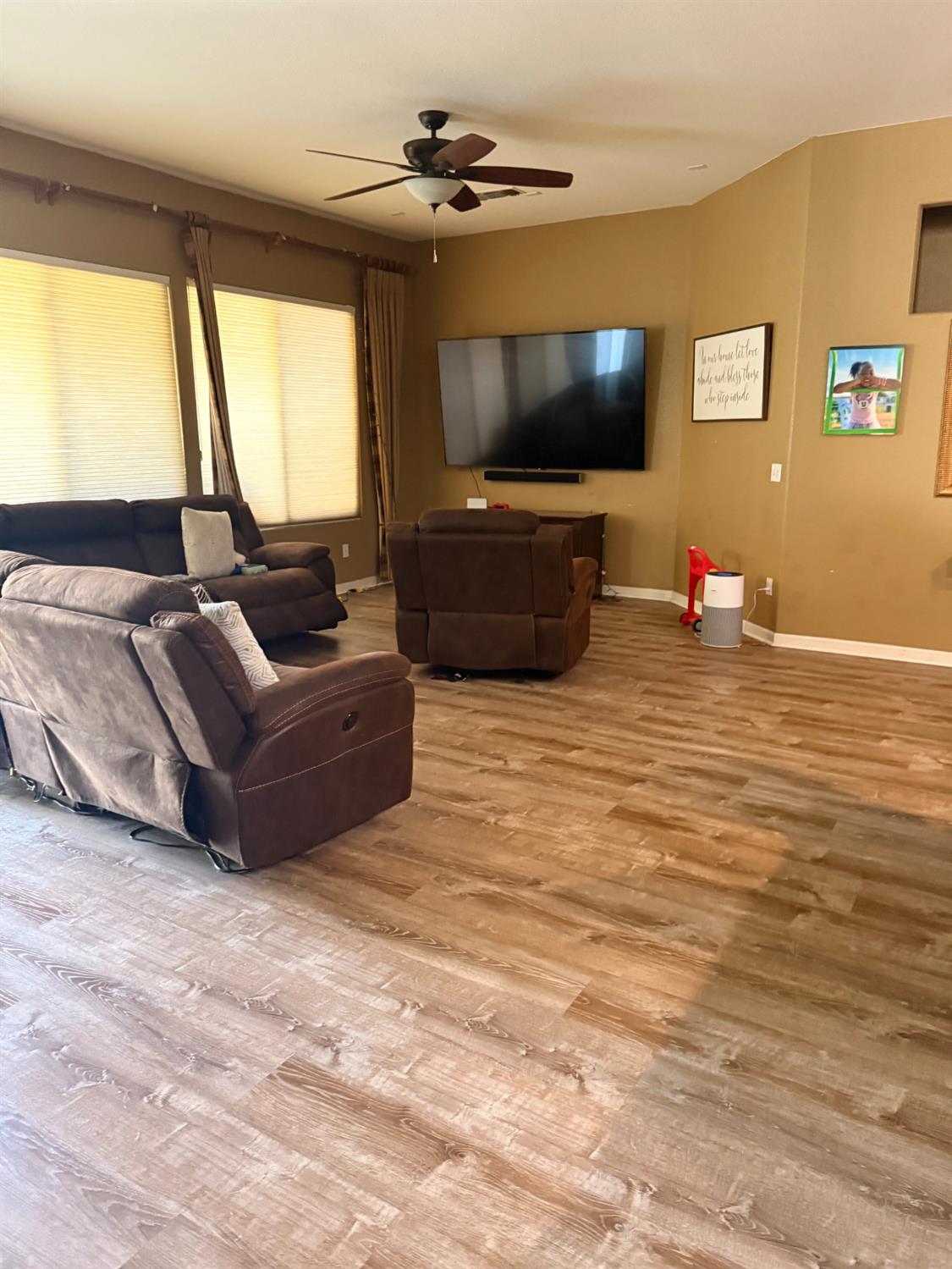 524 E Aldrich Ave, Livingston, CA 95334
