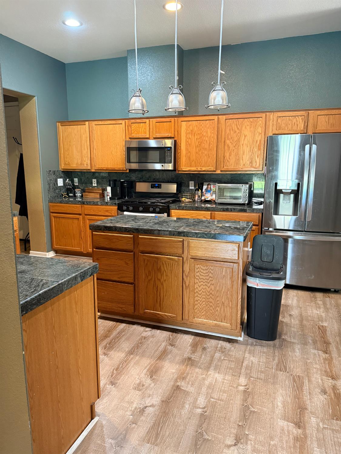 524 E Aldrich Ave, Livingston, CA 95334