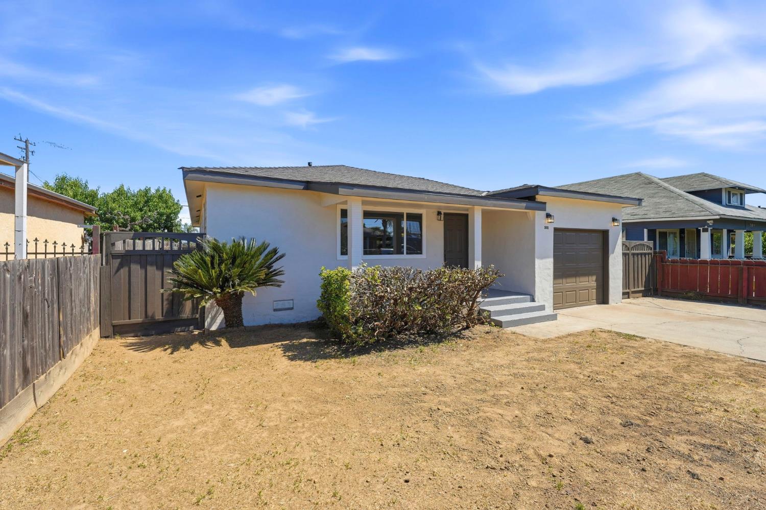 201 Barozzi Ave, Modesto, CA 95351