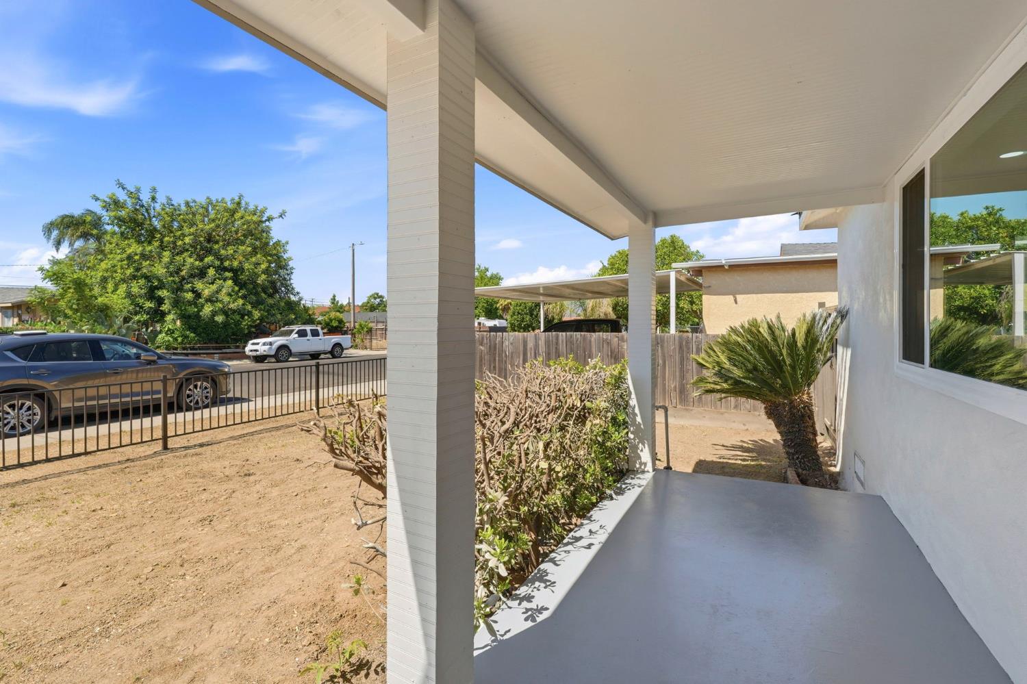 201 Barozzi Ave, Modesto, CA 95351