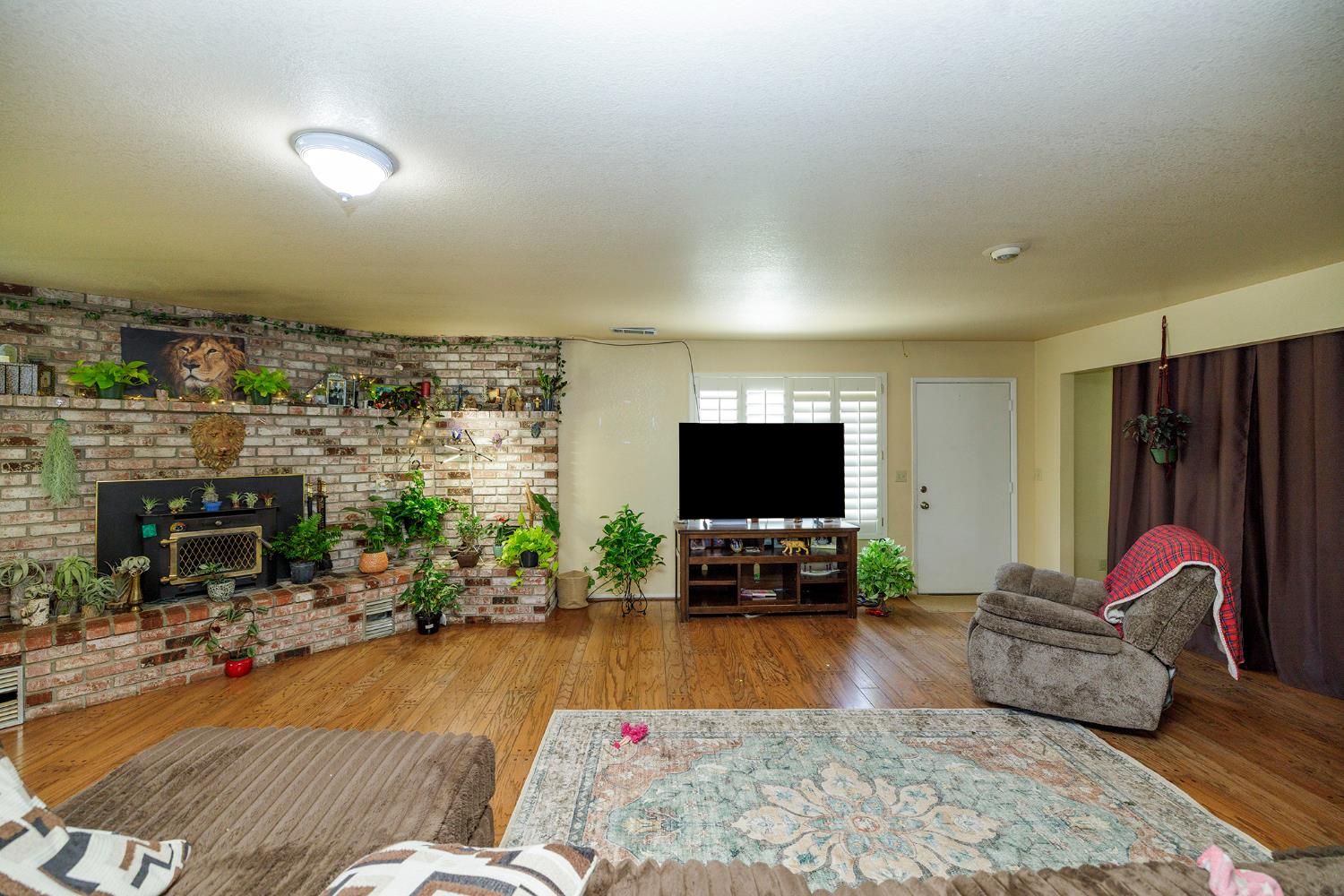 11716 11714 Amsterdam Rd, Winton, CA 95388