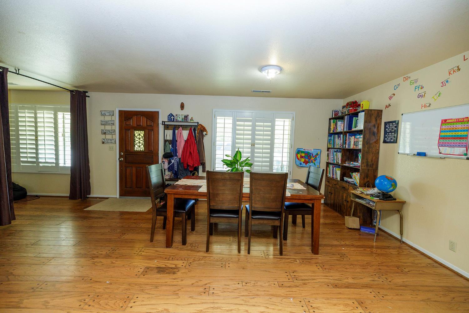 11716 11714 Amsterdam Rd, Winton, CA 95388