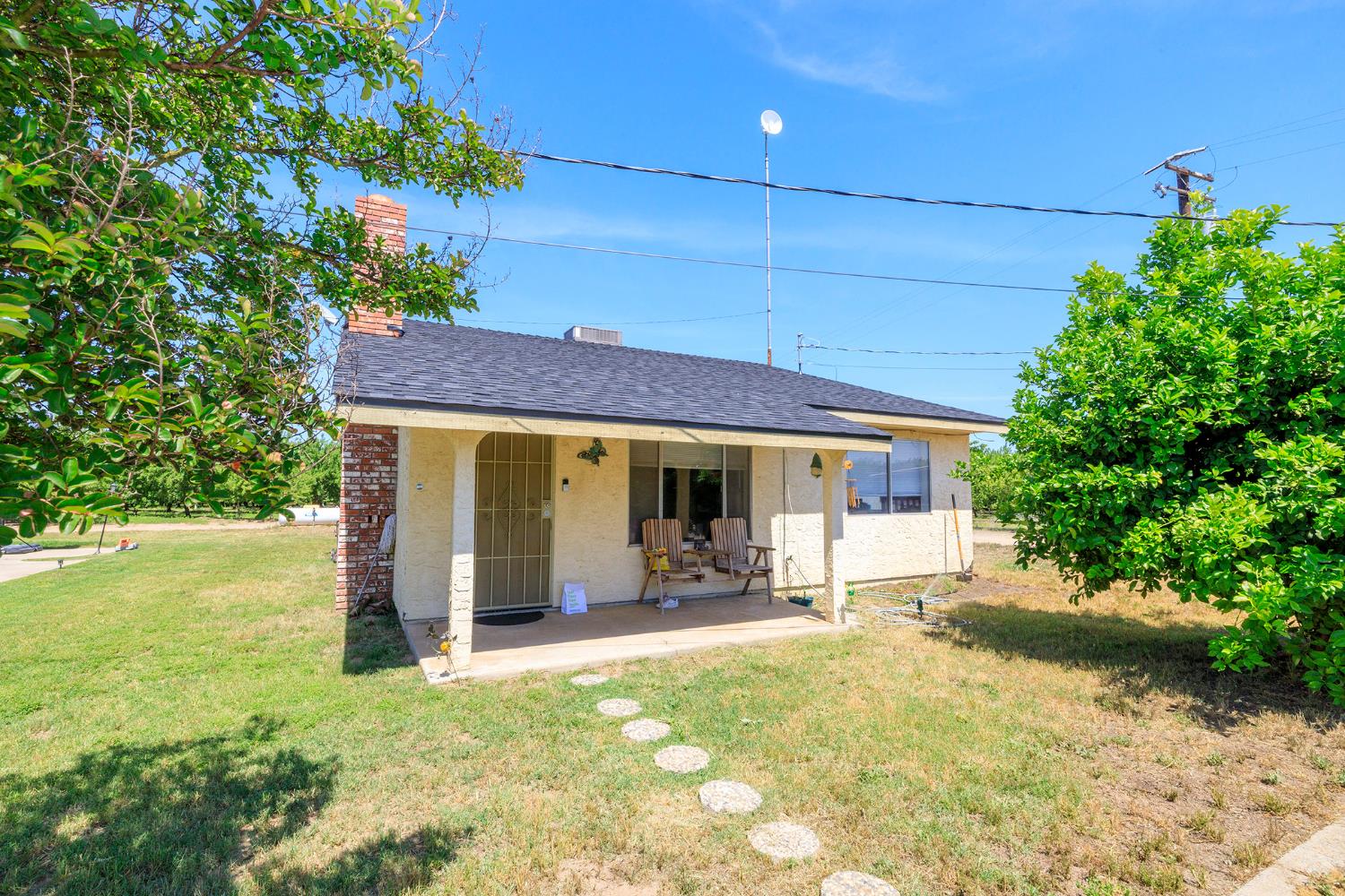 11716 11714 Amsterdam Rd, Winton, CA 95388
