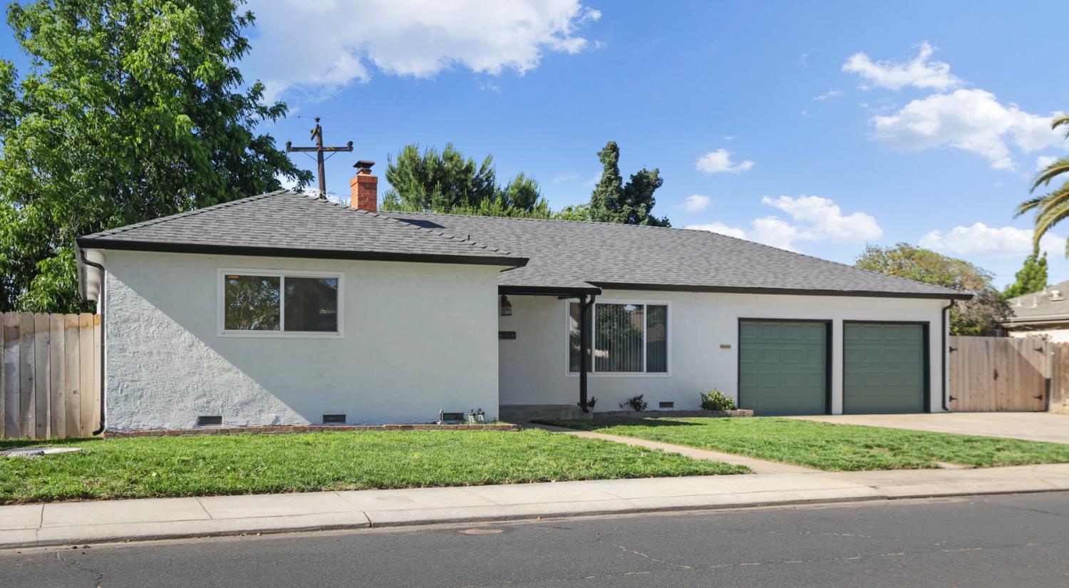 1113 Sutter St, Manteca, CA 95336