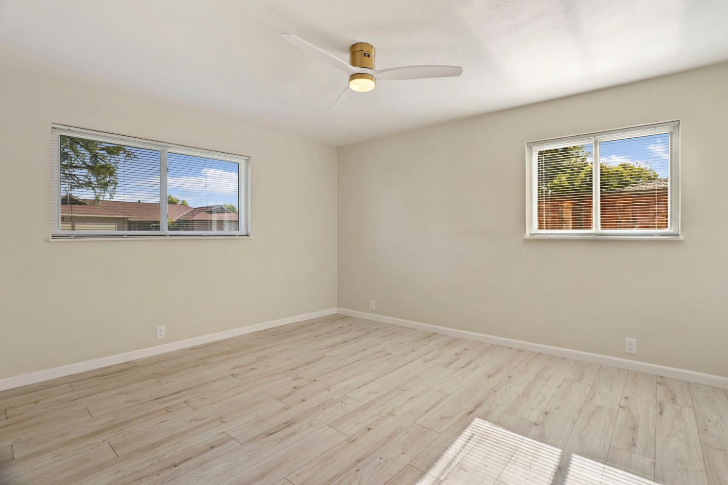 1113 Sutter St, Manteca, CA 95336