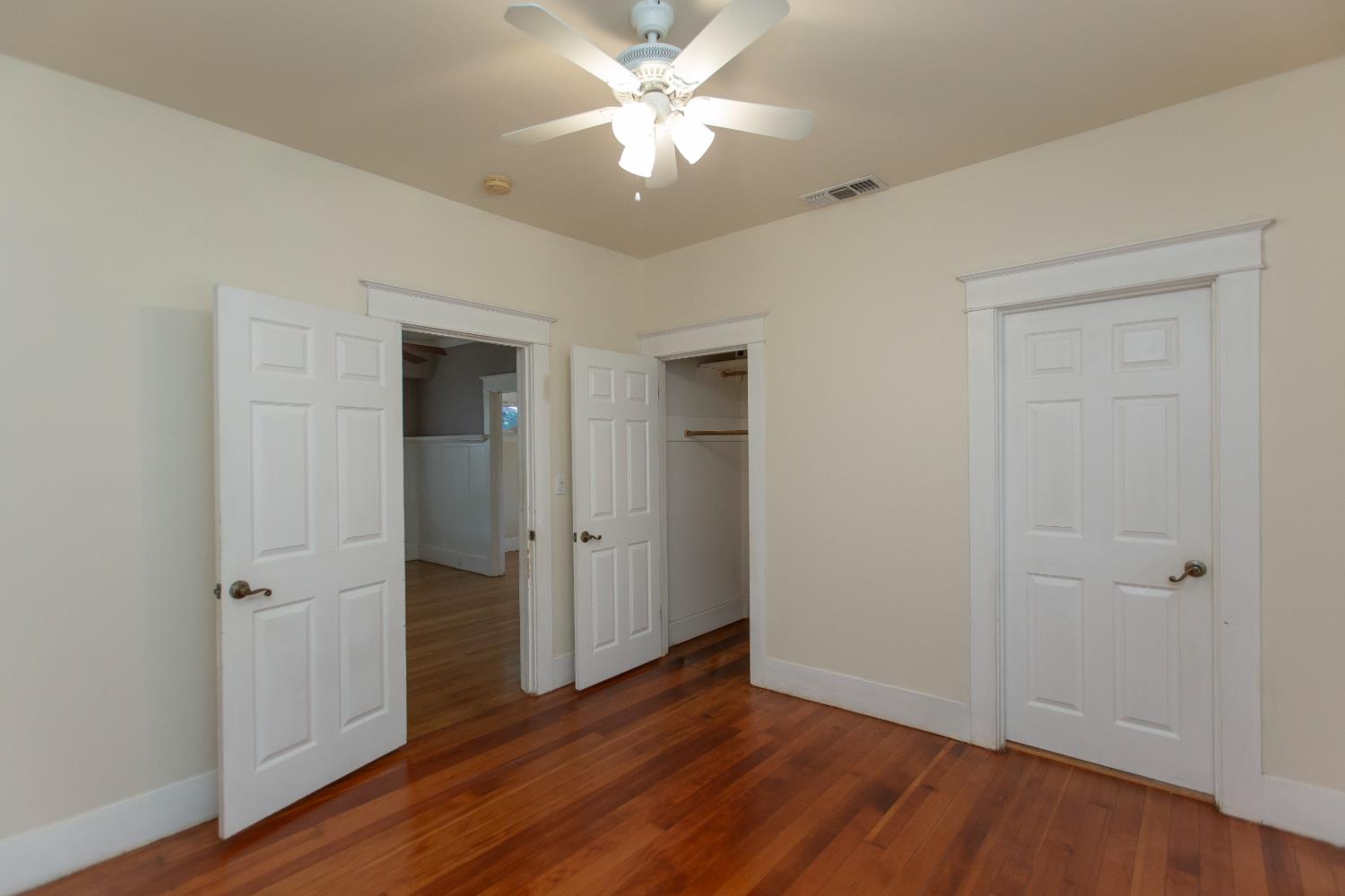 1027 W 21st St, Merced, CA 95340