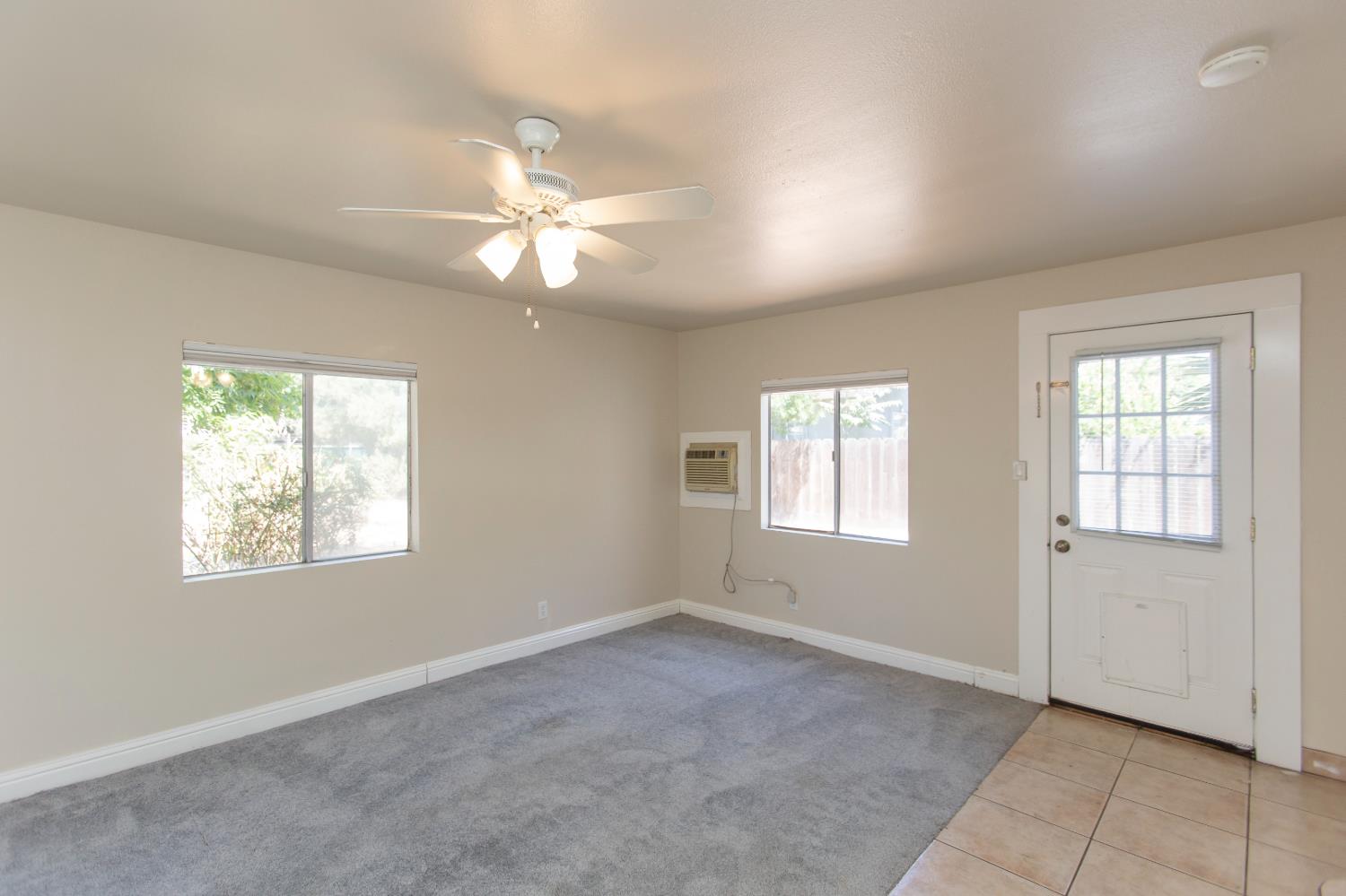 1027 W 21st St, Merced, CA 95340