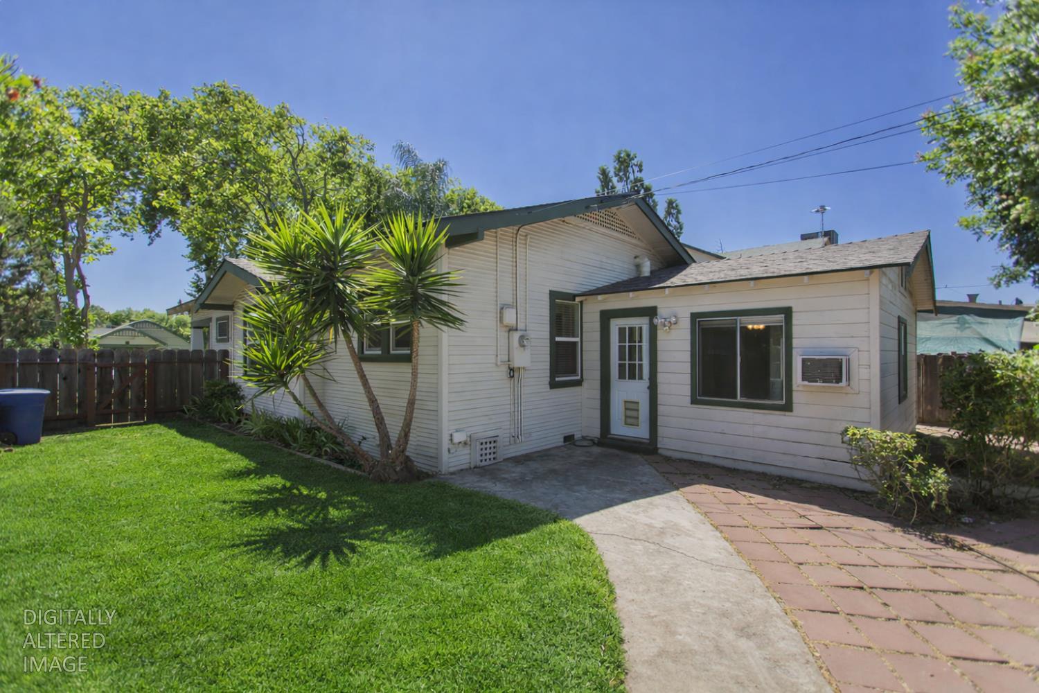 1027 W 21st St, Merced, CA 95340