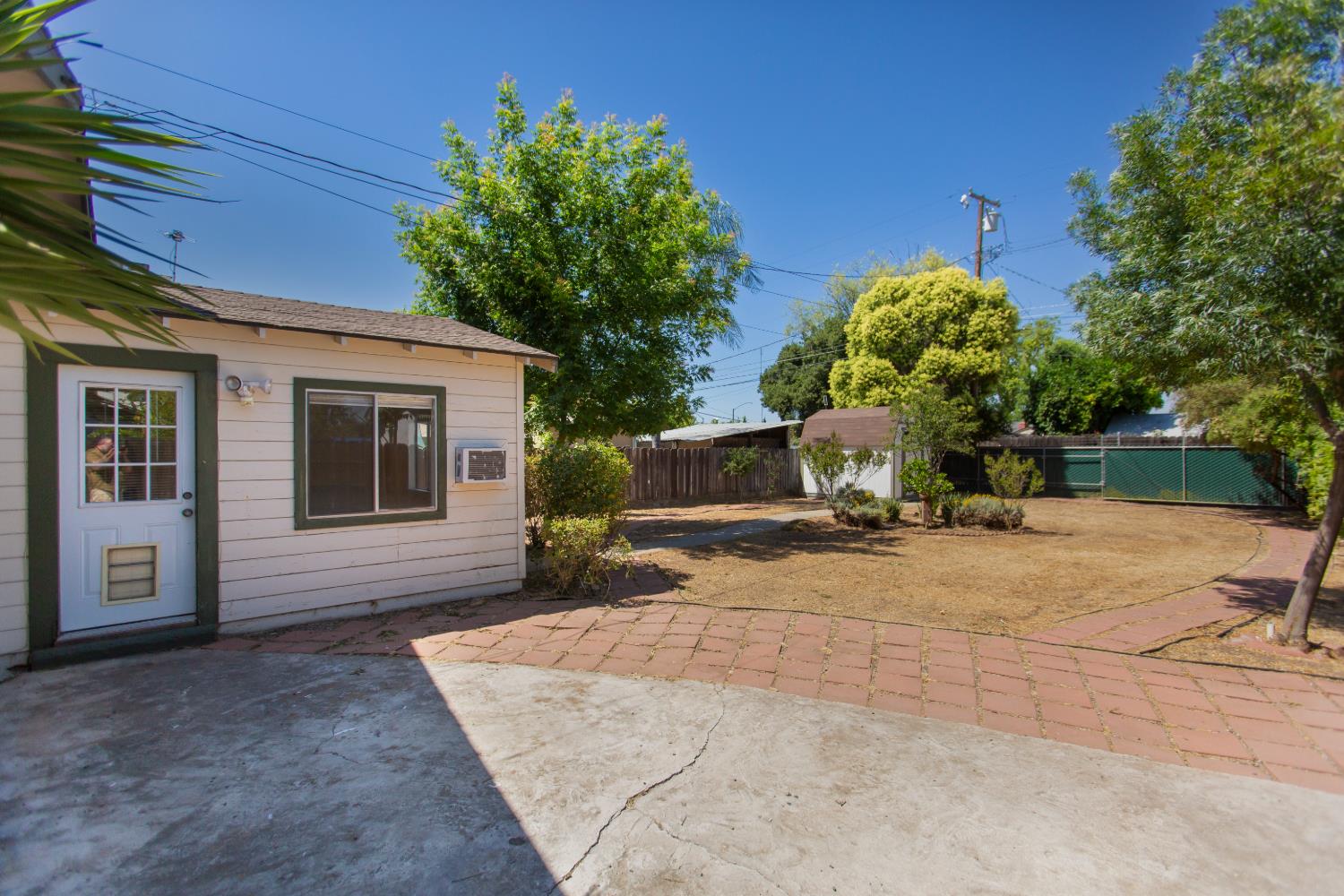 1027 W 21st St, Merced, CA 95340