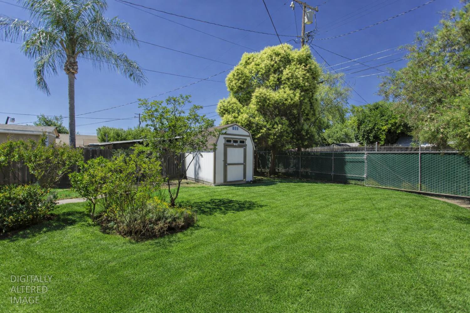 1027 W 21st St, Merced, CA 95340