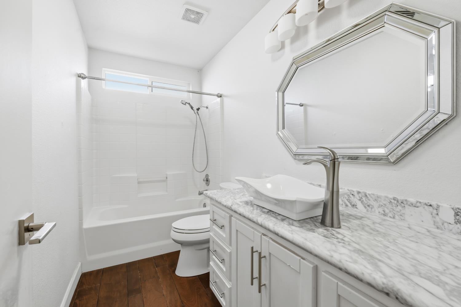 2700 Tradition Way, Modesto, CA 95355