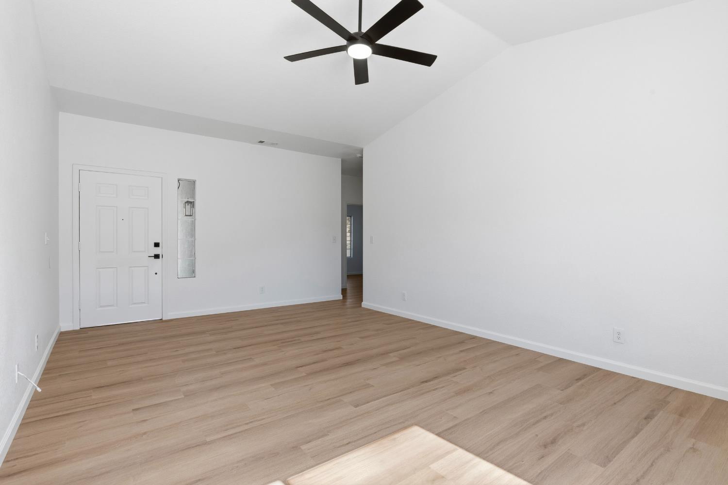 855 Place, Los Banos, CA 93625
