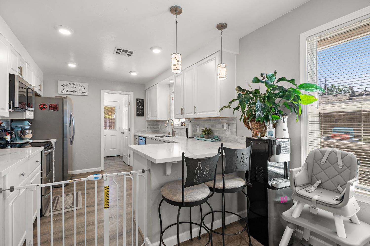3761 Arizona Ave, Riverbank, CA 95367
